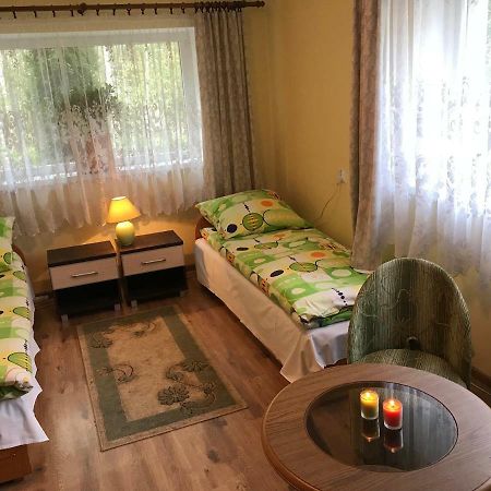 Pokoje Goscinne Pod Magnolia Виеле Екстериор снимка